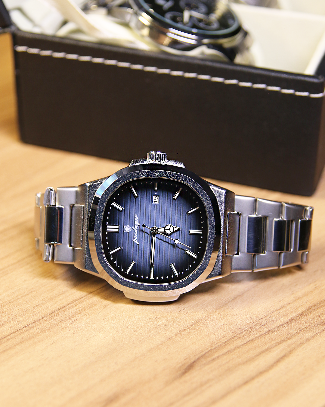 Deluxe Edition® Watch