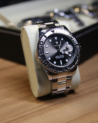 Yacht® Watch