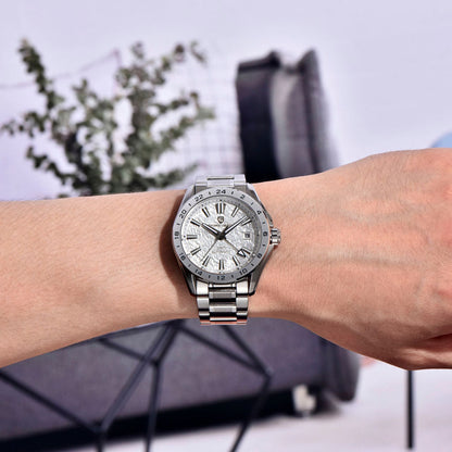 Design Seeker White